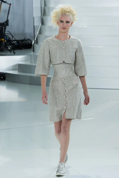 Look 2